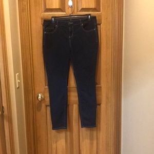 SO Dark Wash Skinny Jegging